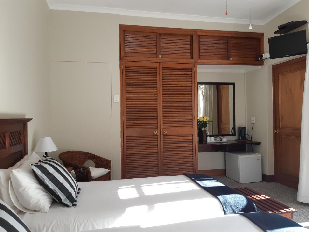 Be My Guest Lodge Bloubergstrand Exterior foto